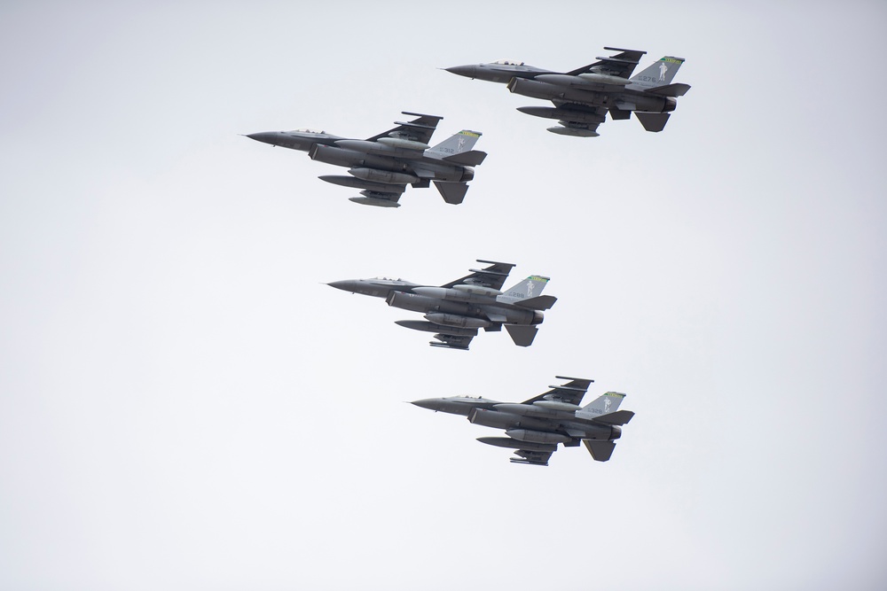 Vermont F-16s Viper Out