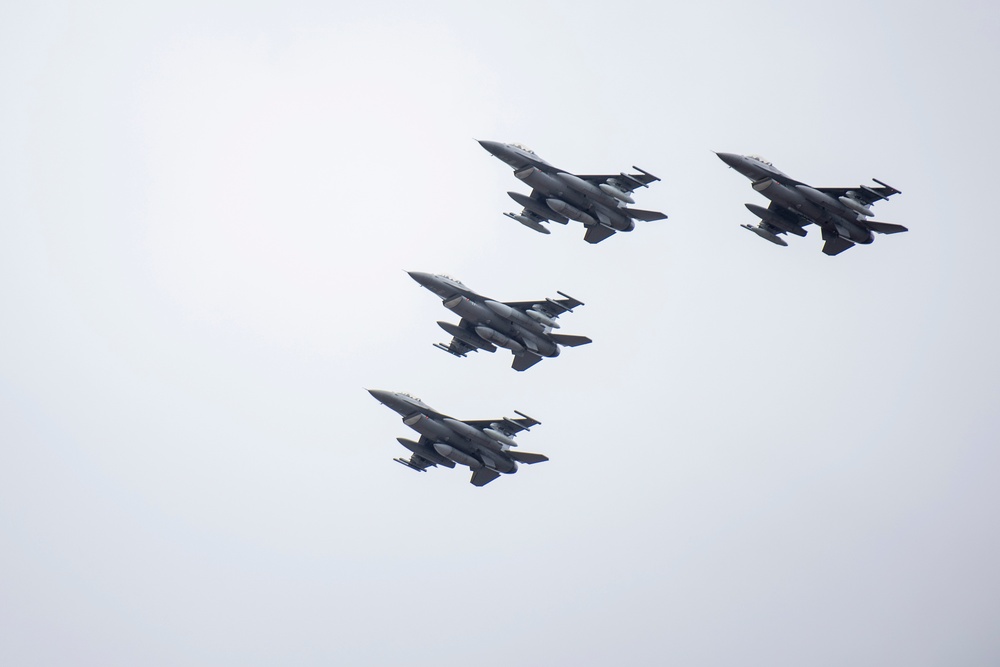 Vermont F-16s Viper Out
