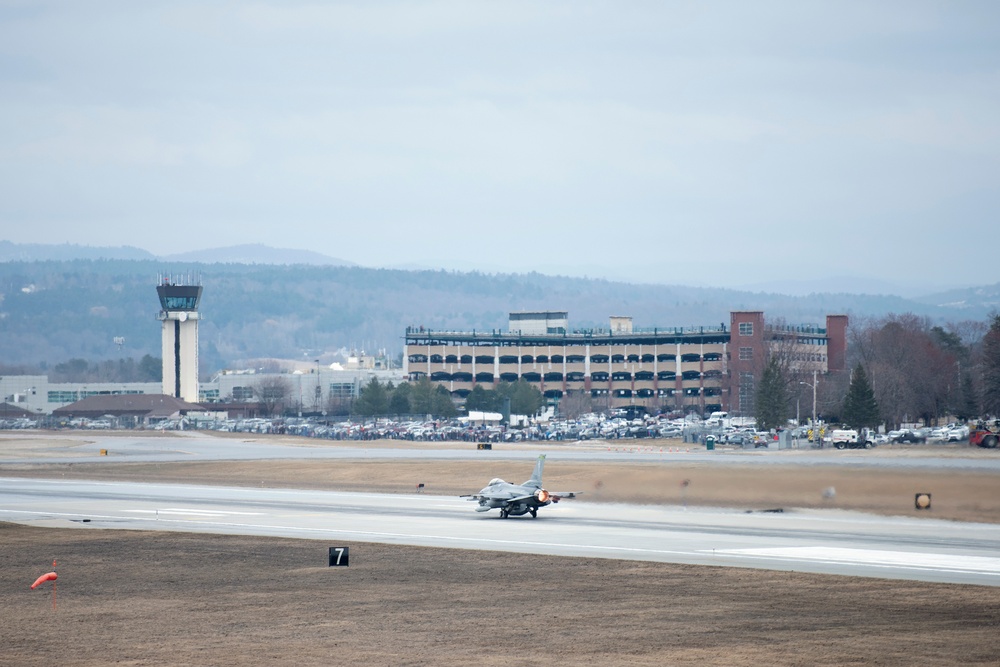 Vermont F-16s Viper Out