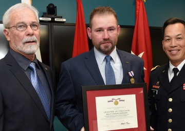 General recognizes security officer wounded in Iraq IED attack