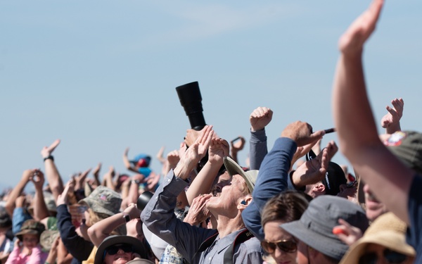 F-22 Demo Team: Thunder &amp; Lightning Over Arizona