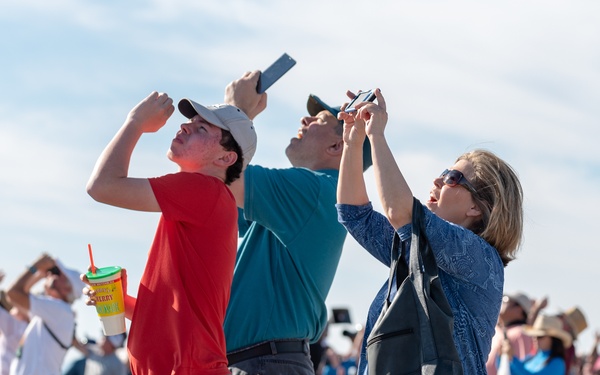 F-22 Demo Team: Thunder &amp; Lightning Over Arizona