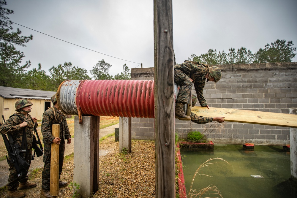 MARFORRES Marines help train NROTC Midshipmen