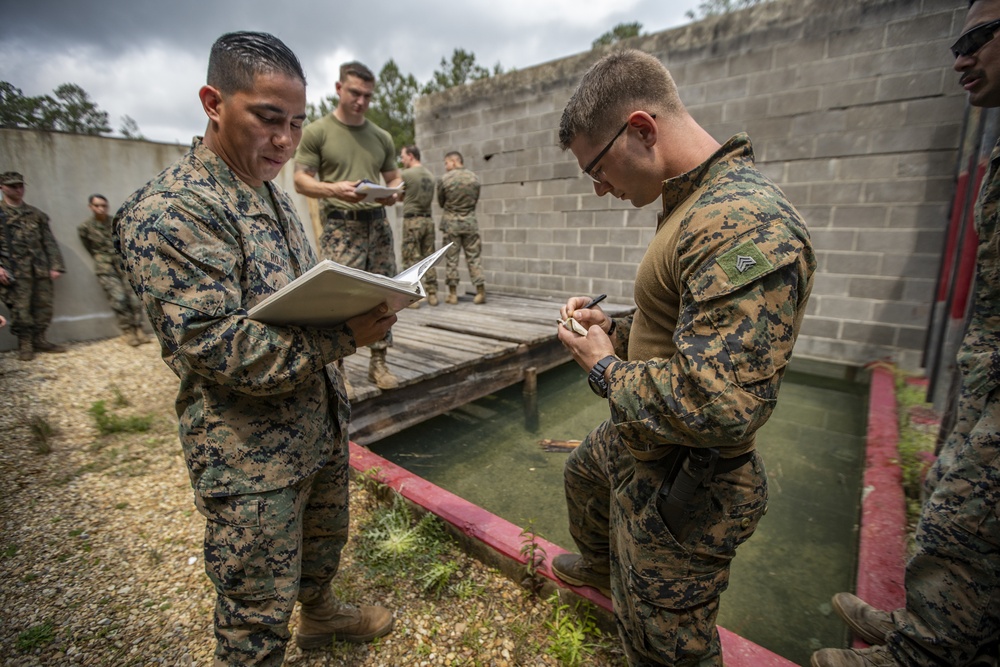 MARFORRES Marines help train NROTC Midshipmen