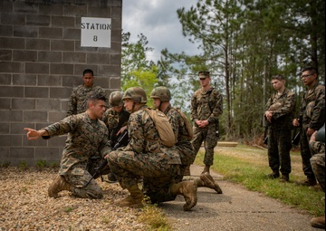 MARFORRES Marines help train NROTC Midshipmen