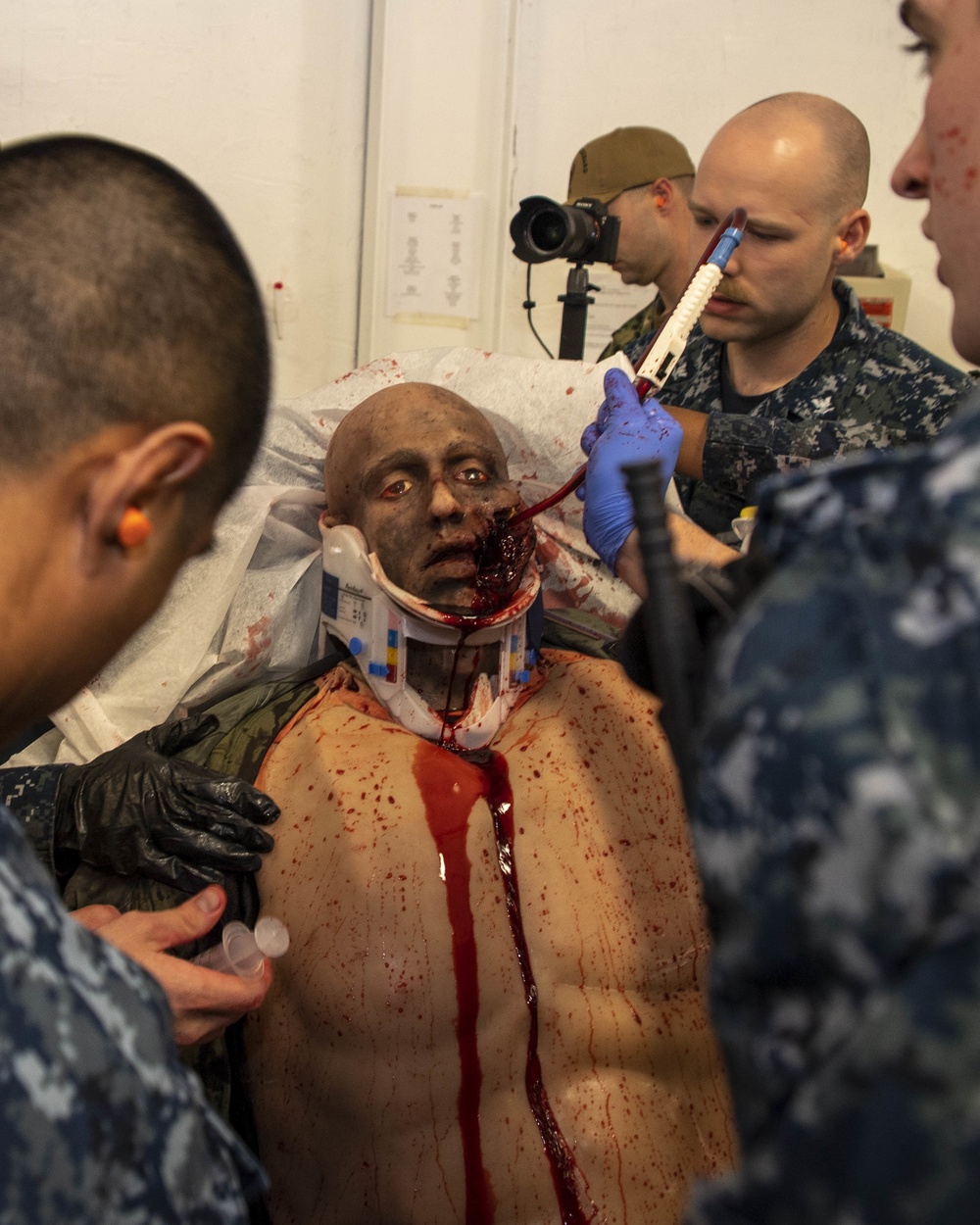 Medical Sailors participate in Shipboard Surgical Trauma Training (S2T2) Mass Casualty Drill