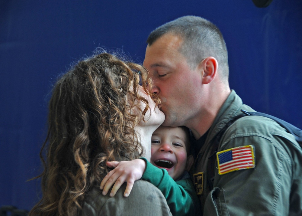 VP-47 Sailors Welcomed Home by Friends and Family
