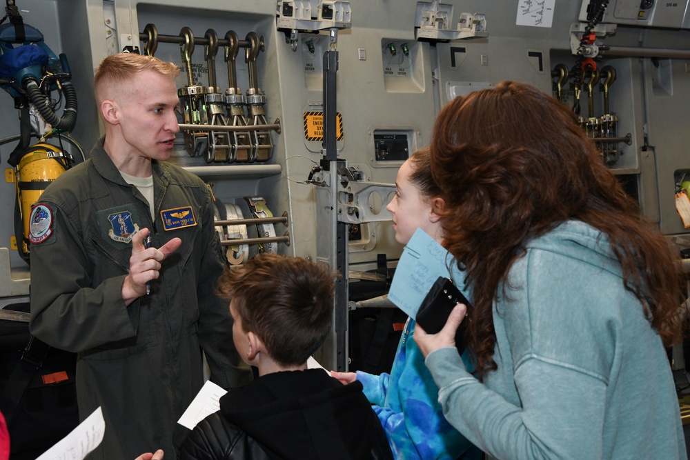 105th Airmen teach kids about Air Guard