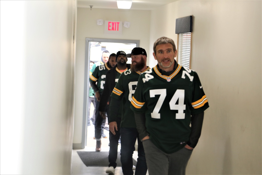 Green Bay Packers 2019 Tailgate Tour visits with Soldiers at Fort McCoy