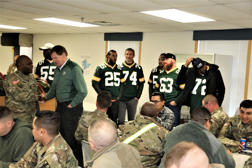 Green Bay Packers 2019 Tailgate Tour visits with Soldiers at Fort McCoy