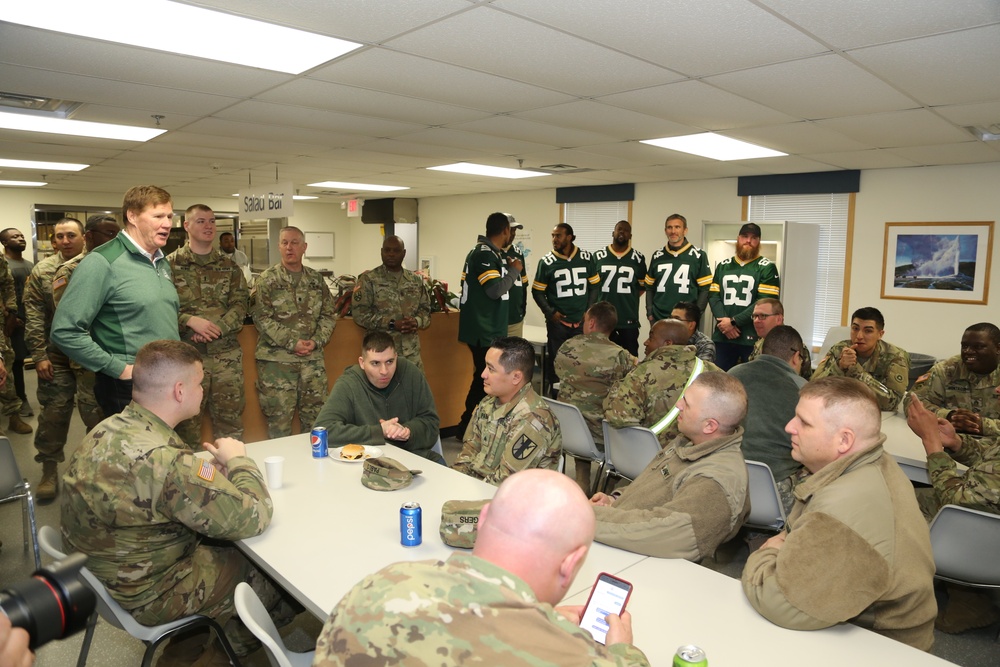 Green Bay Packers 2019 Tailgate Tour visits with Soldiers at Fort McCoy