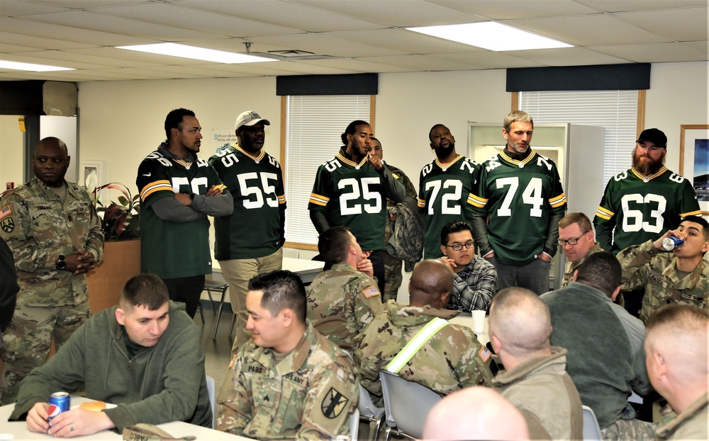 Green Bay Packers 2019 Tailgate Tour visits with Soldiers at Fort McCoy