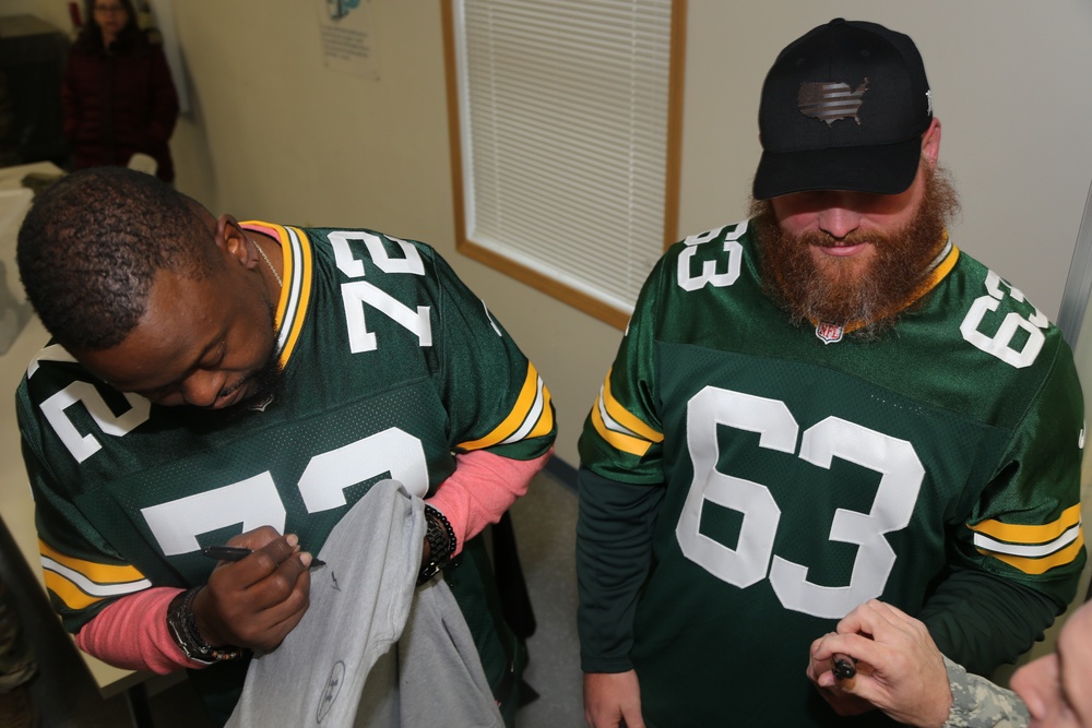 Green Bay Packers 2019 Tailgate Tour visits with Soldiers at Fort McCoy