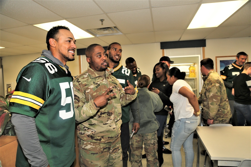 Green Bay Packers 2019 Tailgate Tour visits with Soldiers at Fort McCoy