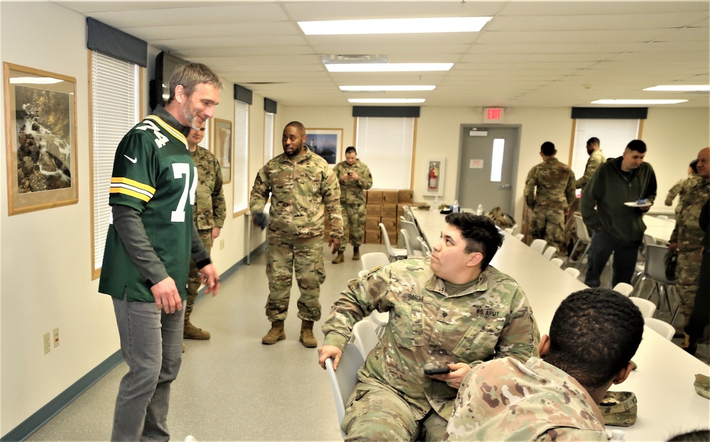 Green Bay Packers 2019 Tailgate Tour visits with Soldiers at Fort McCoy