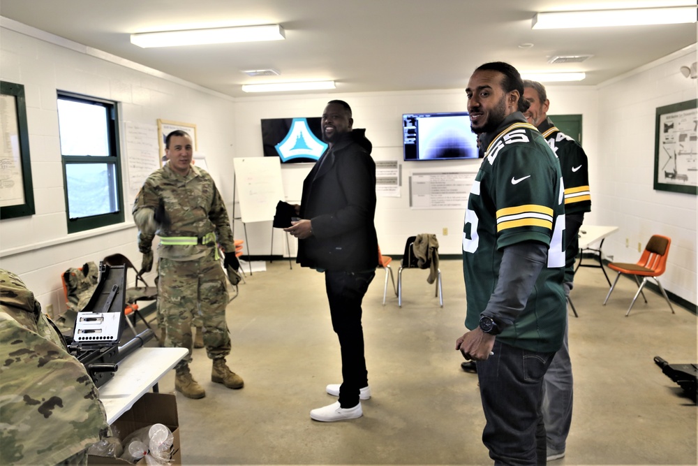 Green Bay Packers 2019 Tailgate Tour visits with Soldiers at Fort McCoy