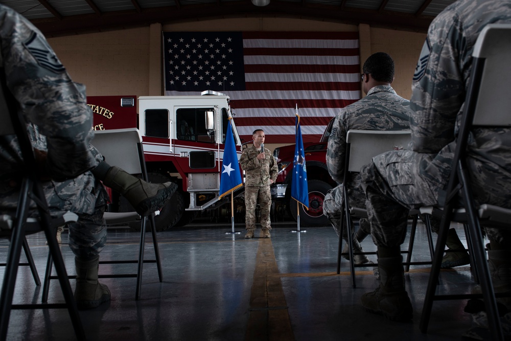 12th AF commander visits Soto Cano Airmen