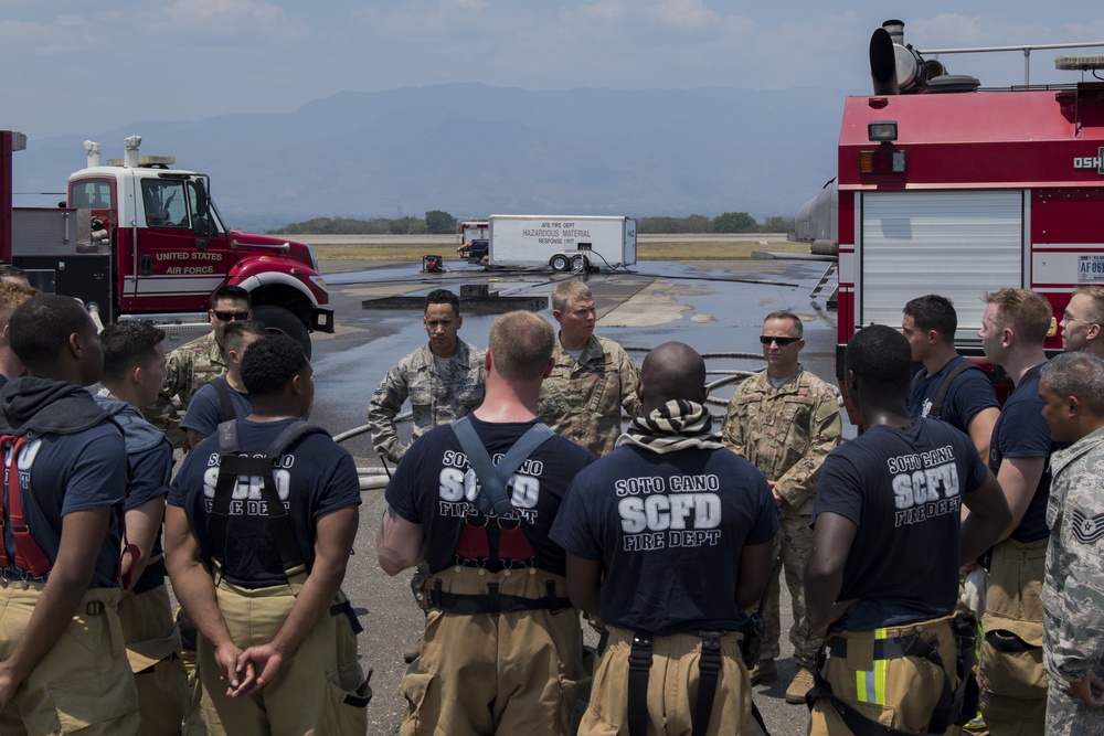 12th AF commander visits Soto Cano Airmen