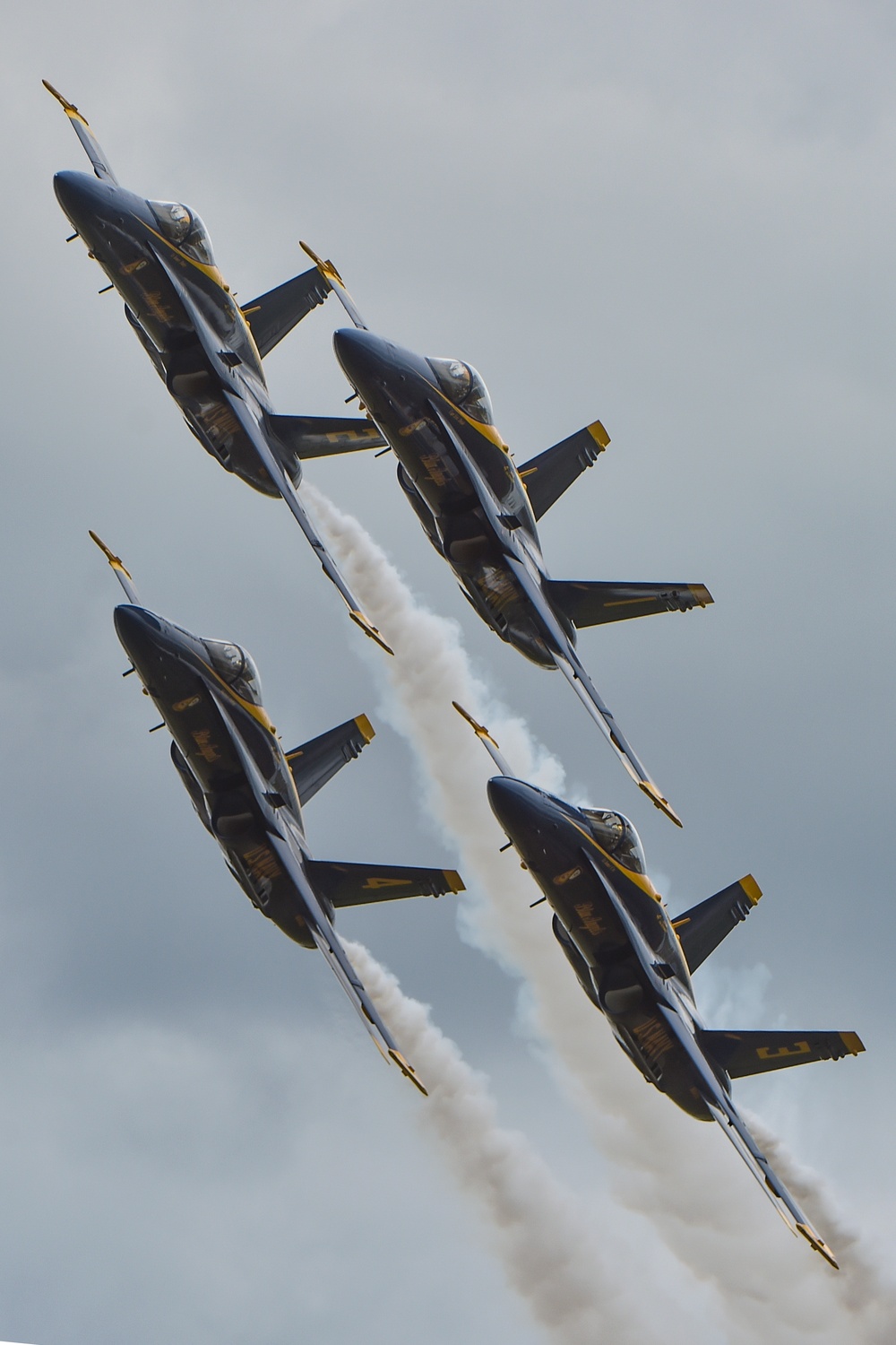 DVIDS Images Blue Angels Perform Over Lakeland [Image 1 of 2]