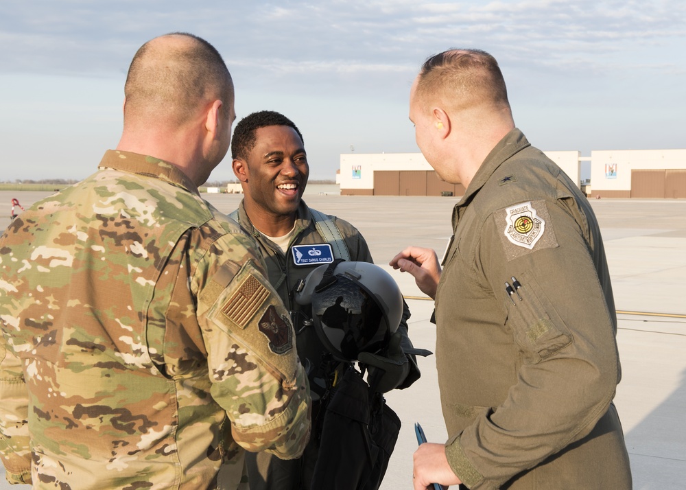 509th Communications Squadron award winner flies in Whiteman AFB B-2