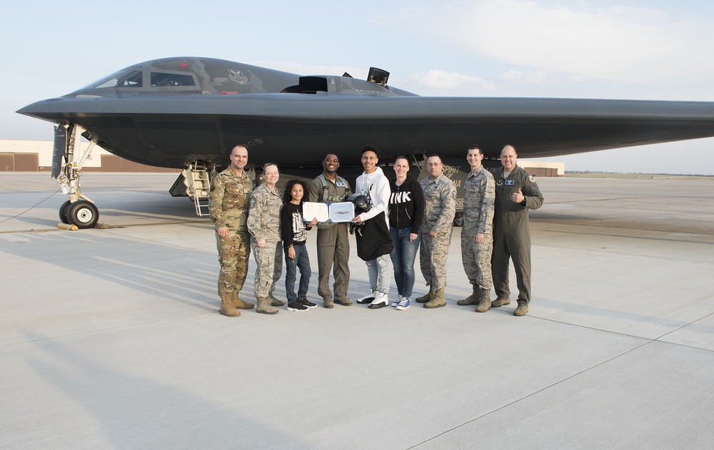 B-2 Spirit performs at 2021 AFC Divisional Playoffs > Whiteman Air Force  Base > News