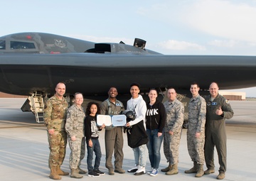 509th Communications Squadron award winner flies in Whiteman AFB B-2