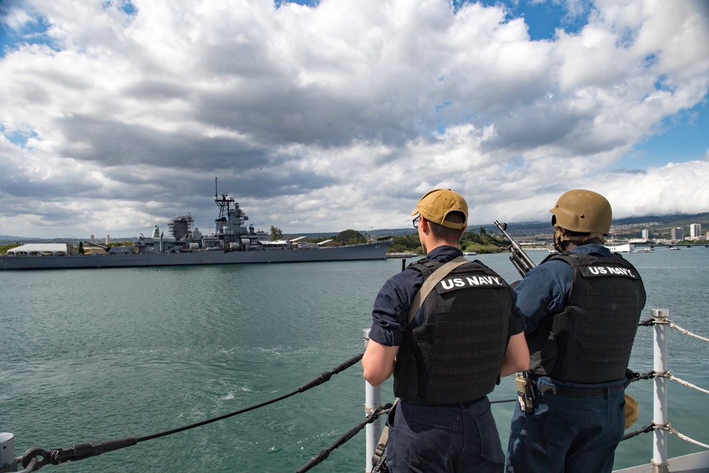 USS Zumwalt Sailors Stand Watch