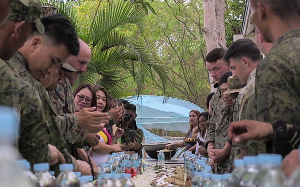 Balikatan 2019: Dedication ceremony held to celebrate new school building in Batangas, Philippines