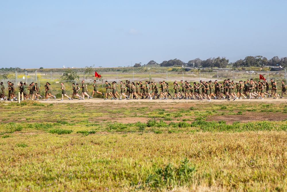 Headquarters and Support Battalion conducts a battalion run