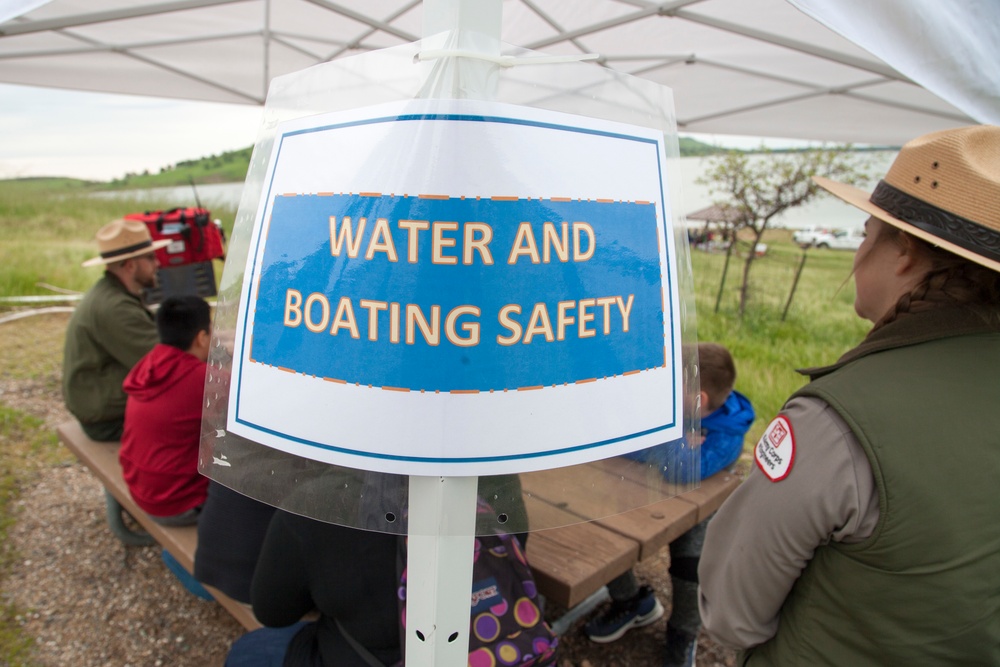 Corps, Volunteers Row and Tell at Black Butte Lake