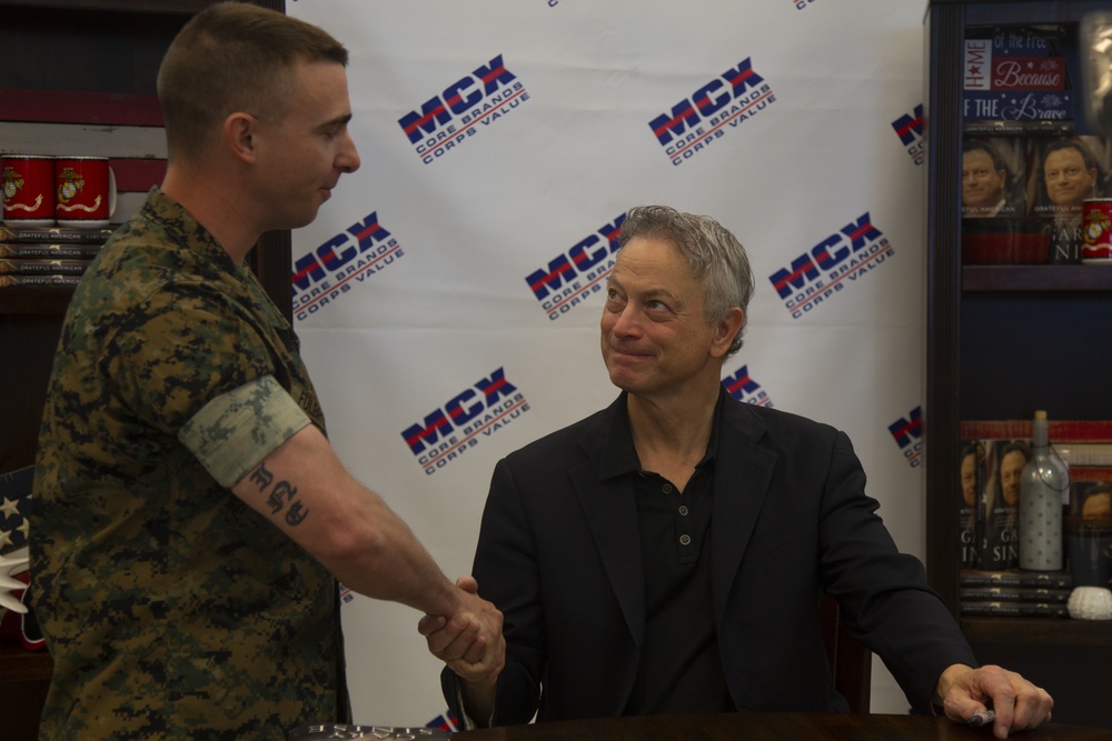 Gary Sinise meet and greet on MCB Camp Pendleton