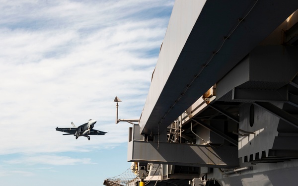 USS Dwight D. Eisenhower (CVN 69)