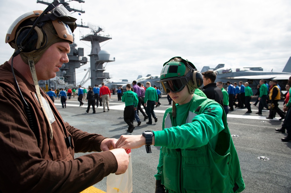 USS Dwight D. Eisenhower (CVN 69)