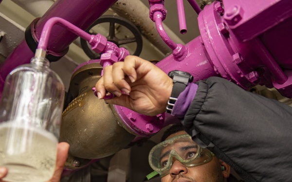 USS Dwight D. Eisenhower (CVN 69)