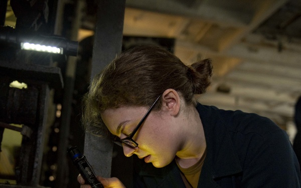 USS Dwight D. Eisenhower (CVN 69)