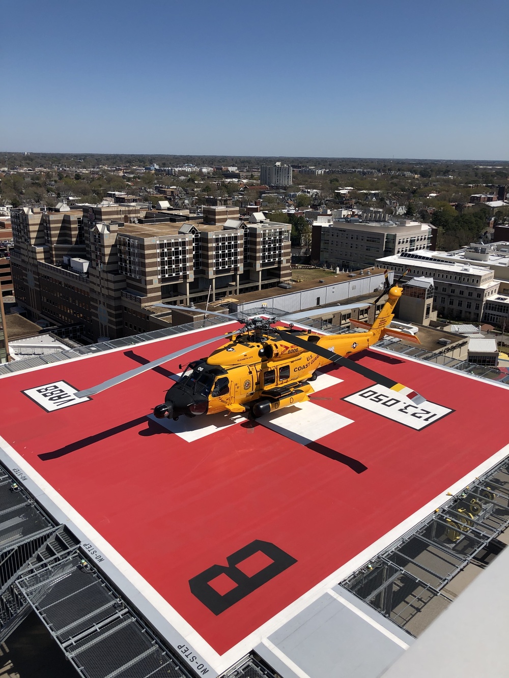 Coast Guard demonstrates capability of Norfolk hospital rooftop helicopter pad