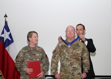 Texas Lone Star Medal of Valor awarded to National Guardsmen