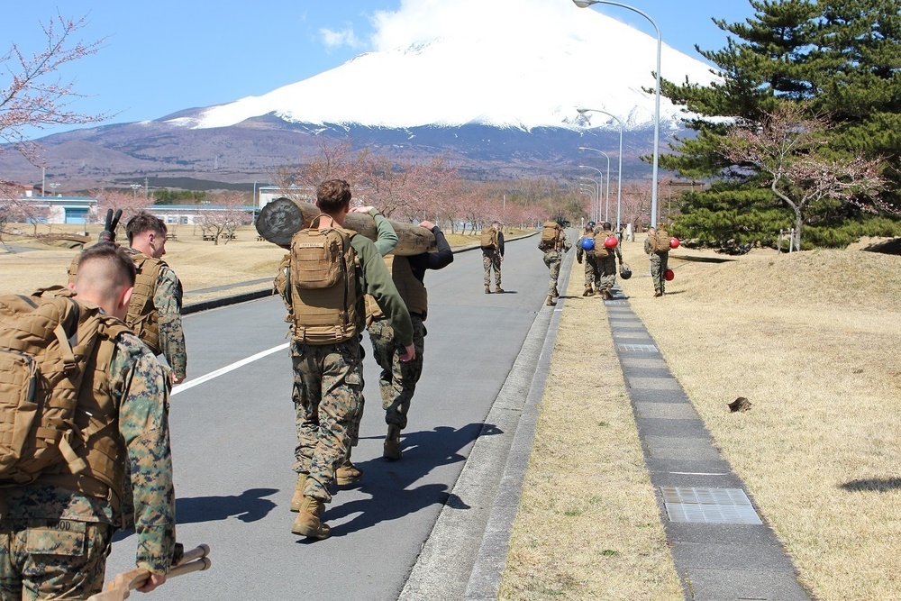 One mind, Any weapon on Camp Fuji