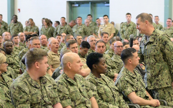 Chief of Navy Reserve Vice Adm. Luke McCollum Visits NOSC Fort Worth