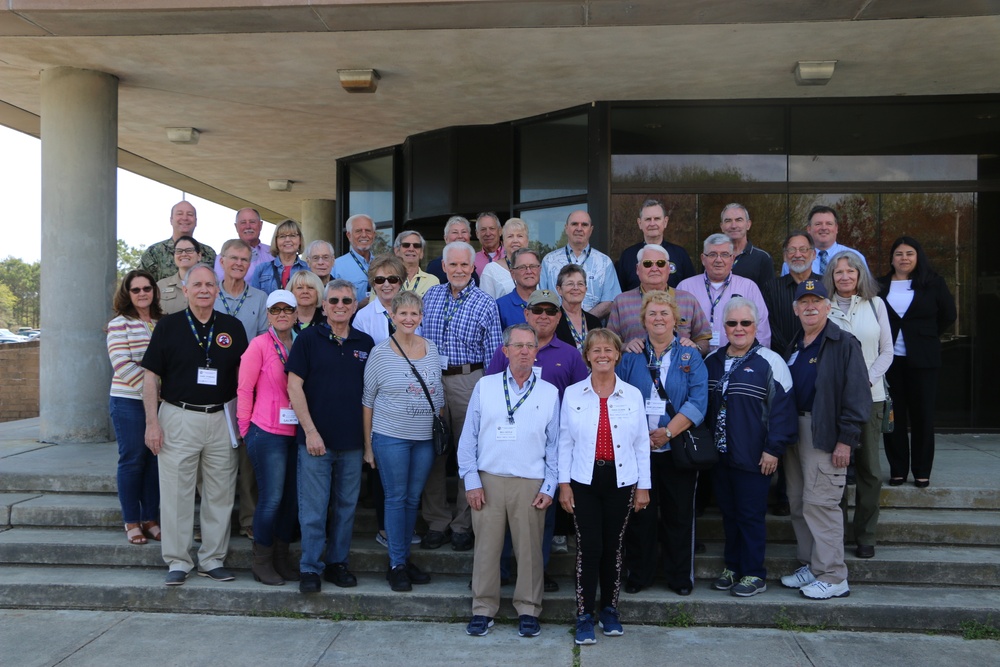 Retired Intelligence Community Sailors Visit IWTC Virginia Beach