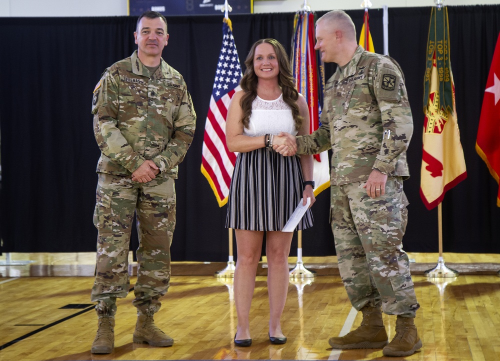1st TSC Soldier Named Fort Knox Outstanding Military Volunteer of the Year