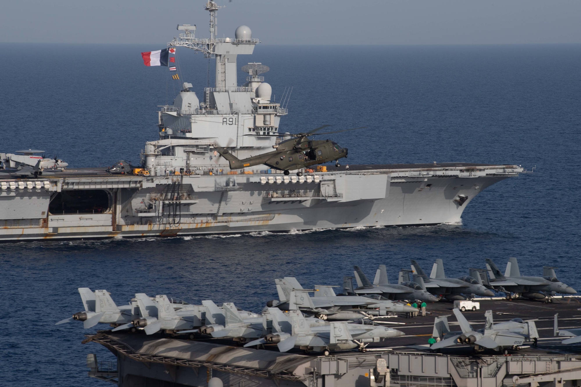 French aircraft carrier Charles de Gaulle - Wikipedia