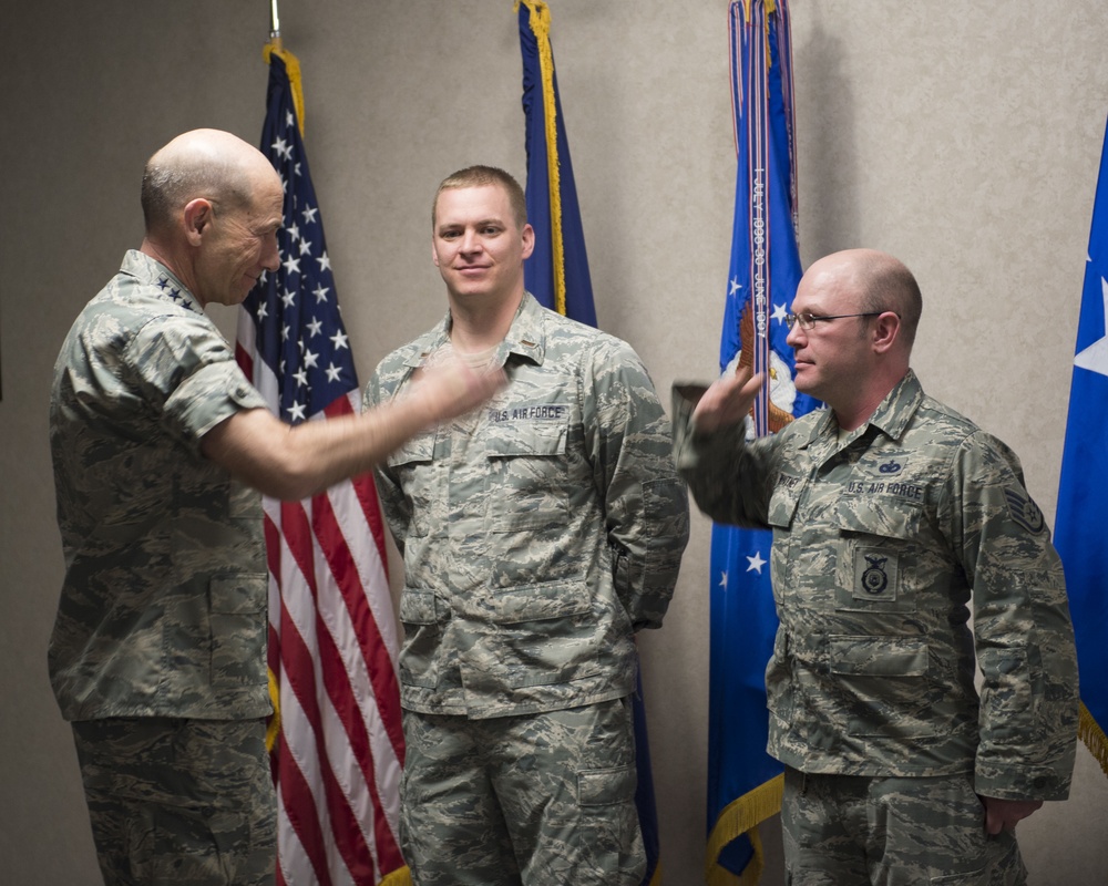 ACC Commander visits the IDANG