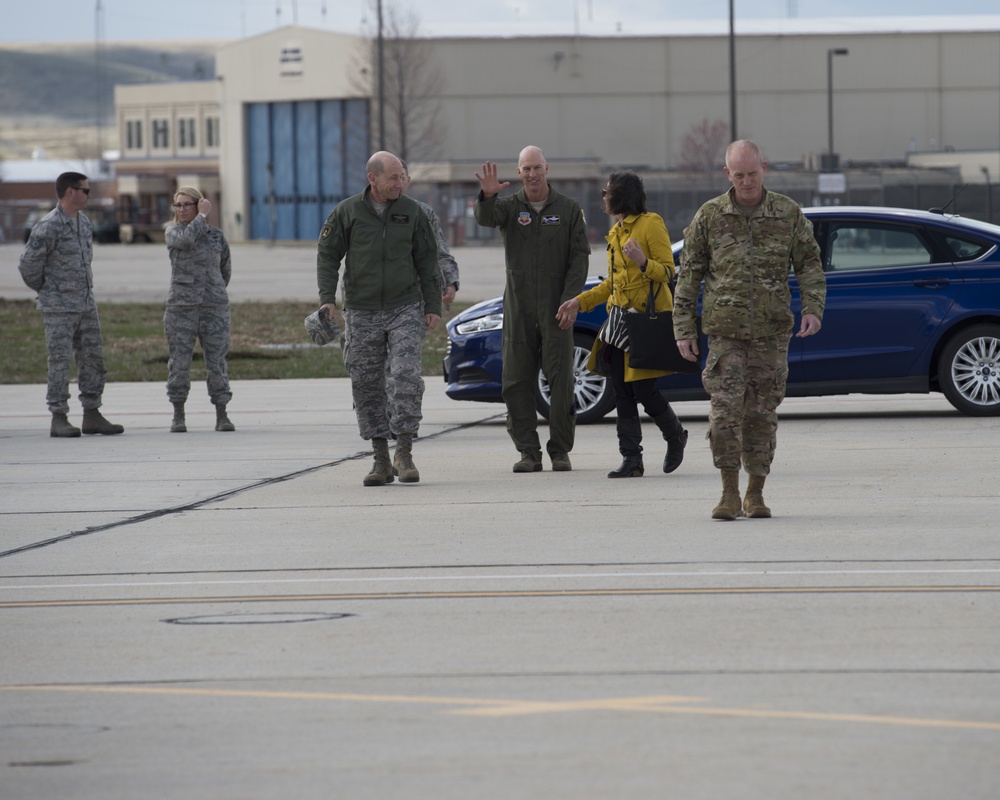 ACC Commander visits the IDANG