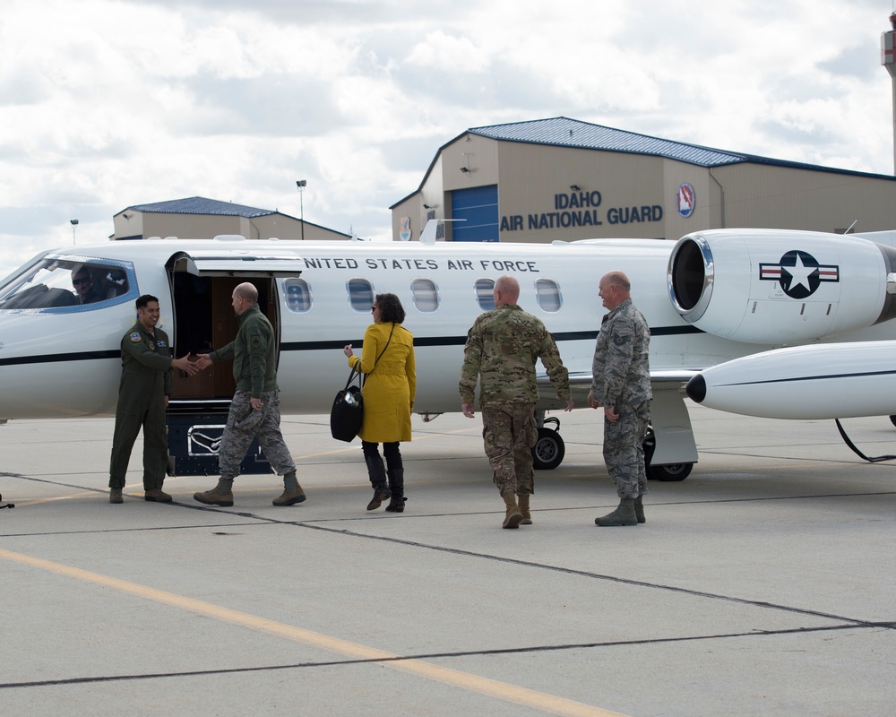 ACC Commander visits the IDANG