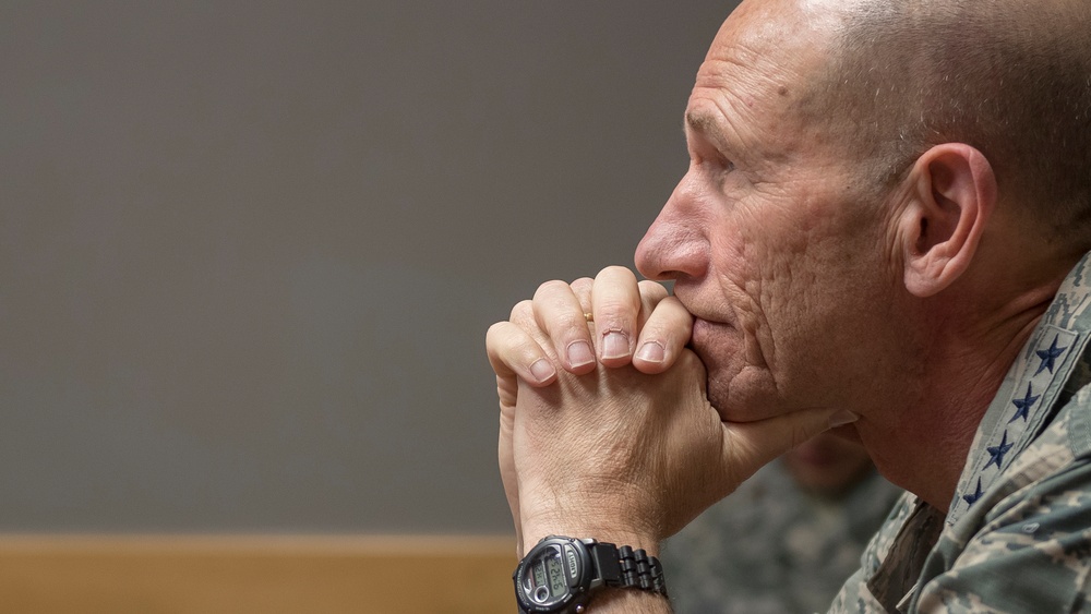ACC Commander Visits Gowen