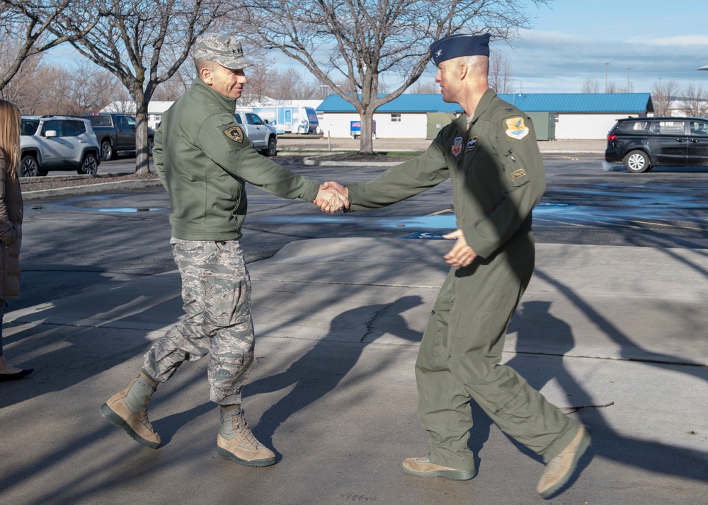 ACC Commander Visits Gowen