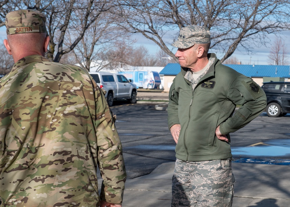 ACC Commander Visits Gowen