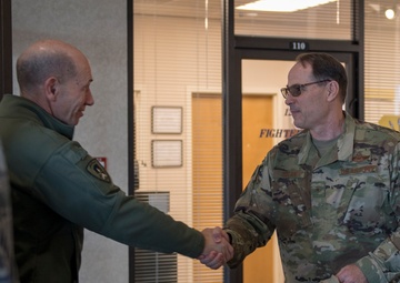 ACC Commander Visits Gowen
