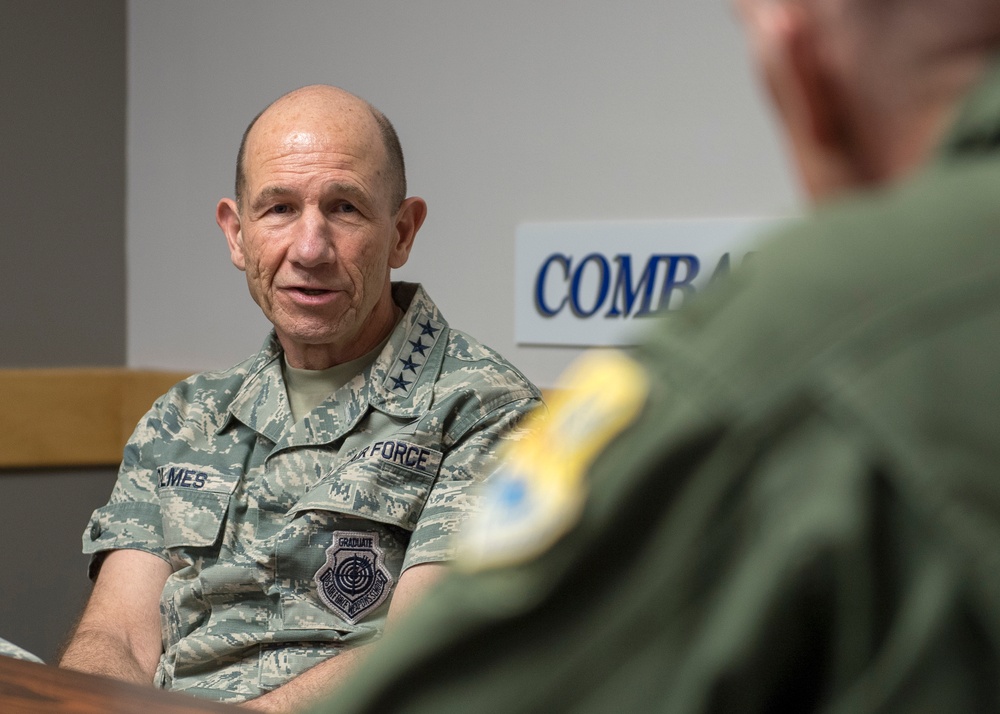 ACC Commander Visits Gowen
